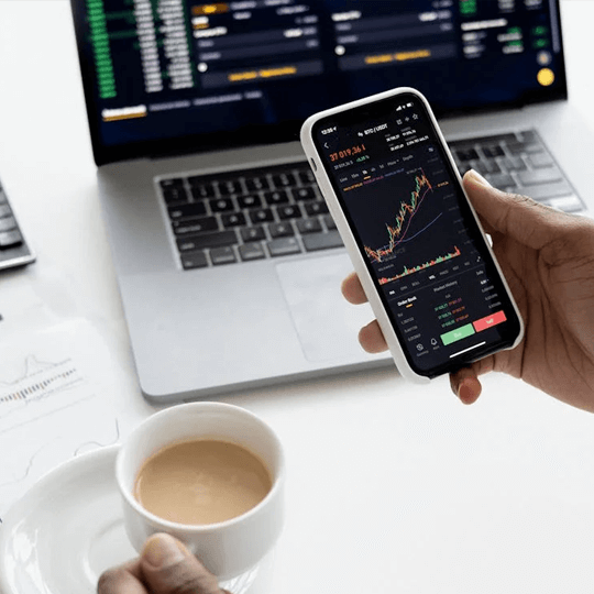 Numoratex App crypto investment experts team